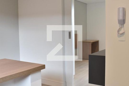 Sala/Cozinha de kitnet/studio para alugar com 1 quarto, 33m² em Portão, Curitiba