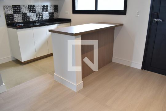 Sala/Cozinha de kitnet/studio para alugar com 1 quarto, 33m² em Portão, Curitiba