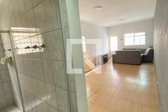 Sala de casa para alugar com 1 quarto, 80m² em Jardim Ponte Rasa, São Paulo