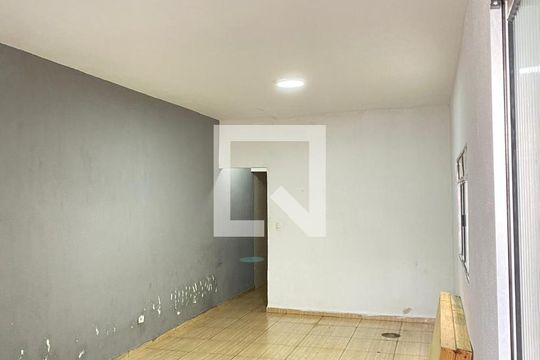 Sala de casa para alugar com 1 quarto, 80m² em Jardim Ponte Rasa, São Paulo