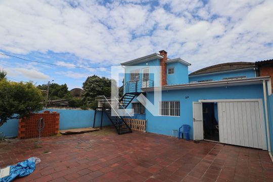Área externa de casa à venda com 2 quartos, 83m² em Estância Velha, Canoas