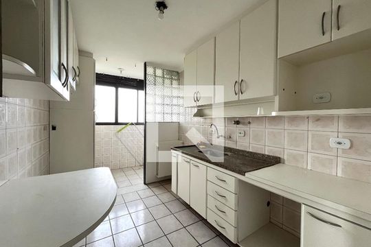 Cozinha de apartamento à venda com 3 quartos, 75m² em Vila Campestre, São Paulo