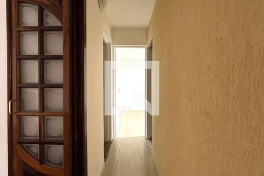 Corredor de apartamento à venda com 3 quartos, 75m² em Vila Campestre, São Paulo