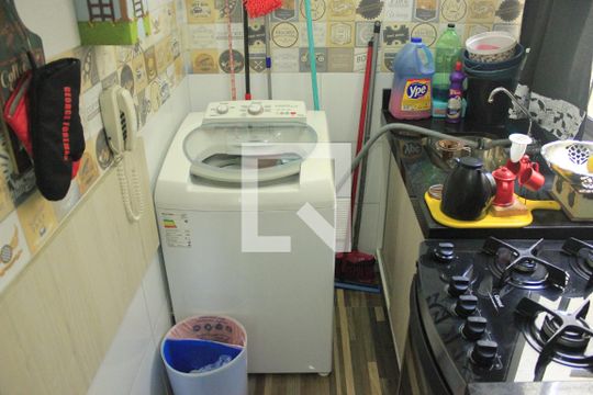 Área de serviço de apartamento para alugar com 2 quartos, 39m² em Vila Nova Bonsucesso, Guarulhos