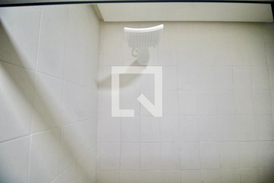 Banheiro Social de apartamento para alugar com 3 quartos, 80m² em Campinas de Brotas, Salvador