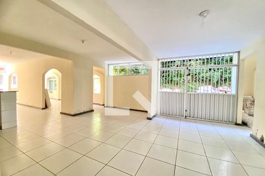 Área comum de apartamento para alugar com 3 quartos, 80m² em Campinas de Brotas, Salvador