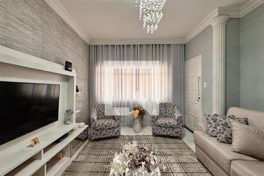 Sala de casa à venda com 3 quartos, 300m² em Cidade São Jorge, Santo André