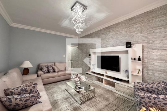 Sala de casa à venda com 3 quartos, 300m² em Cidade São Jorge, Santo André