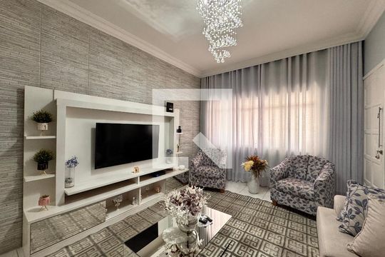 Sala de casa à venda com 3 quartos, 300m² em Cidade São Jorge, Santo André