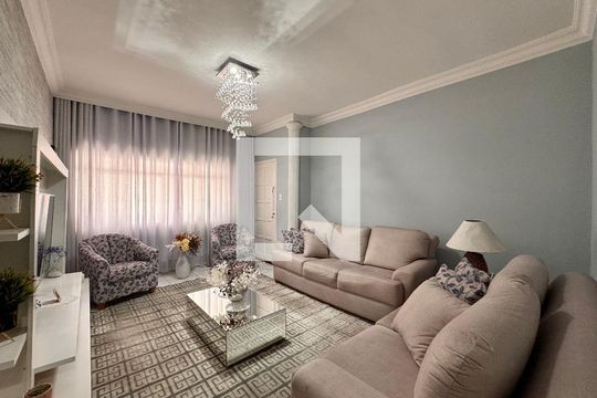 Sala de casa à venda com 3 quartos, 300m² em Cidade São Jorge, Santo André