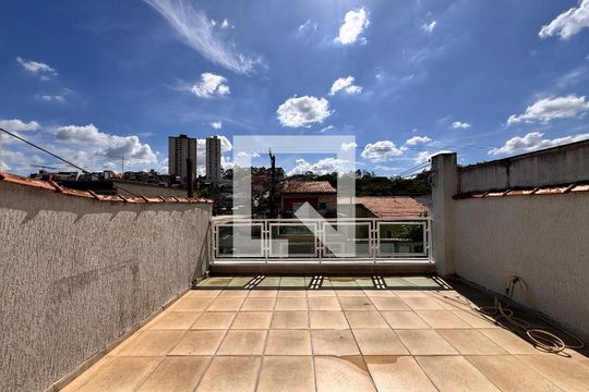 Varanda  de casa à venda com 3 quartos, 300m² em Cidade São Jorge, Santo André