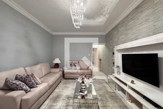 Sala de casa à venda com 3 quartos, 300m² em Cidade São Jorge, Santo André
