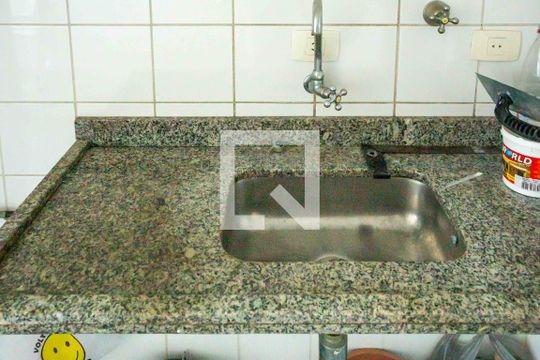 Cozinha de apartamento à venda com 2 quartos, 54m² em Jardim Diadema, Diadema