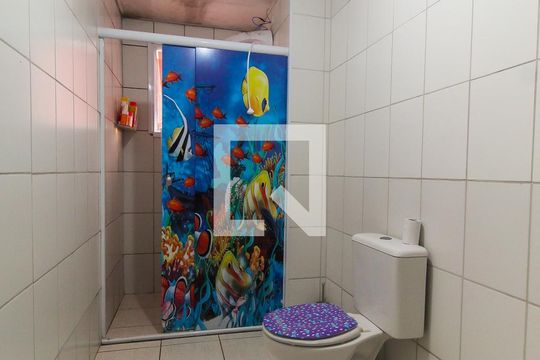Banheiro de apartamento para alugar com 2 quartos, 53m² em Vila Nova Curuca, São Paulo