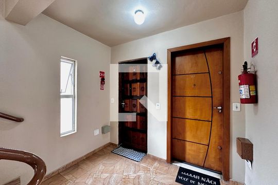 Hall Apartamento  de apartamento para alugar com 2 quartos, 55m² em Santo Amaro, São Paulo