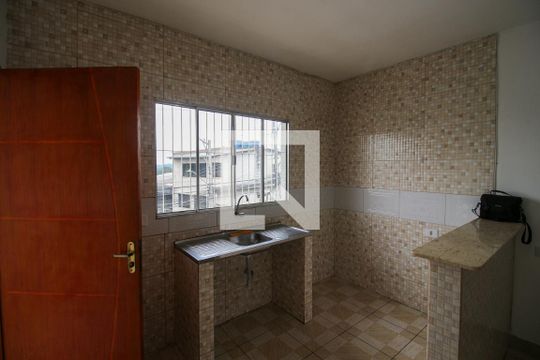 Cozinha de apartamento para alugar com 2 quartos, 55m² em Vila Chuca, São Paulo