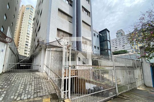Fachada de apartamento à venda com 3 quartos, 120m² em Pinheiros, São Paulo