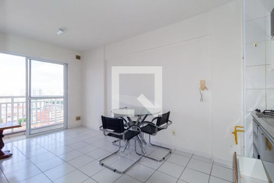 Cozinha de apartamento para alugar com 1 quarto, 34m² em Brás, São Paulo
