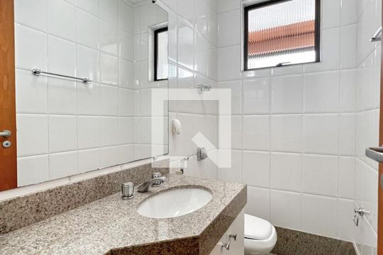 Banheiro 3 de apartamento à venda com 4 quartos, 300m² em Prado, Belo Horizonte