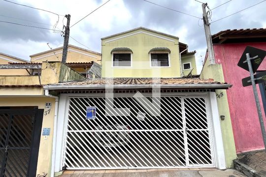 Fachada de casa à venda com 2 quartos, 81m² em Cidade Vargas, São Paulo