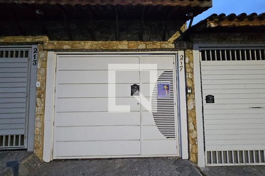 Fachada  de casa à venda com 3 quartos, 173m² em Jardim Popular, São Paulo