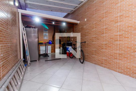 Quintal de casa à venda com 3 quartos, 173m² em Jardim Popular, São Paulo
