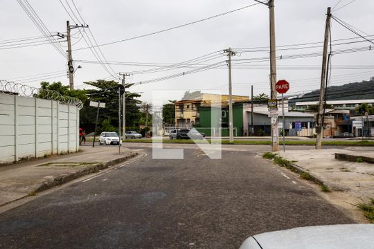 Vista da Rua de apartamento para alugar com 2 quartos, 51m² em Campo Grande, Rio de Janeiro