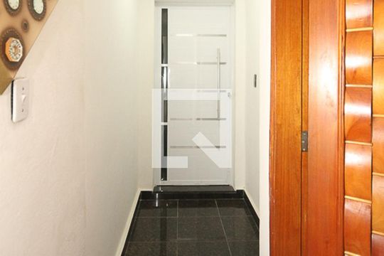 Corredor dos quartos de casa à venda com 3 quartos, 380m² em Sapopemba, São Paulo