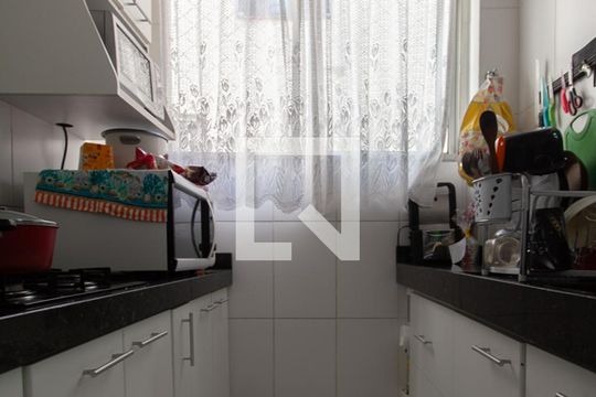 Cozinha de apartamento para alugar com 2 quartos, 114m² em Serrano, Belo Horizonte