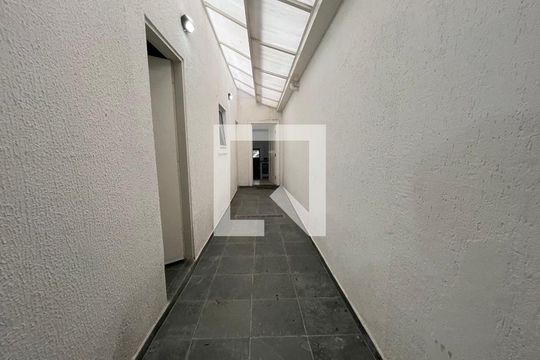Corredor de casa à venda com 8 quartos, 700m² em Conjunto Residencial Butanta, São Paulo