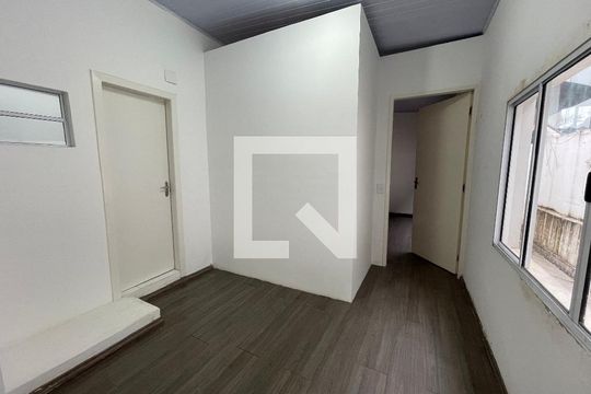 Corredor de casa à venda com 8 quartos, 700m² em Conjunto Residencial Butanta, São Paulo