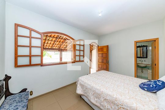 Suíte 1 de casa à venda com 6 quartos, 330m² em Alto Caiçaras, Belo Horizonte