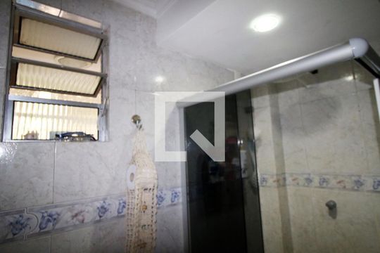 Banheiro de apartamento à venda com 2 quartos, 60m² em Ramos, Rio de Janeiro