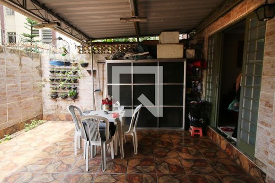 Varanda e quintal de apartamento à venda com 2 quartos, 60m² em Ramos, Rio de Janeiro