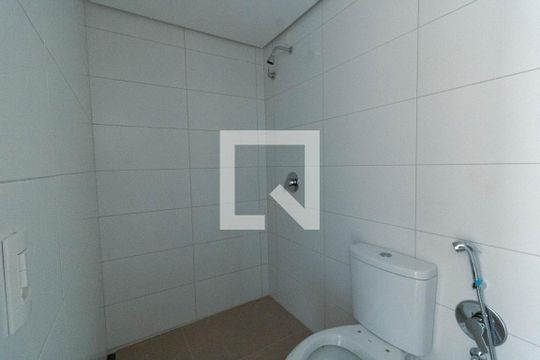 Banheiro de apartamento à venda com 3 quartos, 120m² em Tristeza, Porto Alegre