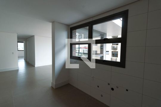 Cozinha de apartamento à venda com 3 quartos, 120m² em Tristeza, Porto Alegre