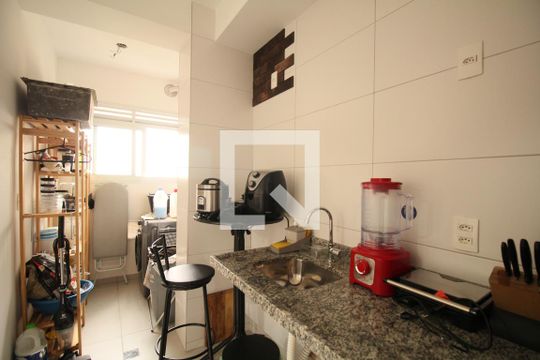 Cozinha de apartamento à venda com 2 quartos, 47m² em Vila Andrade, São Paulo