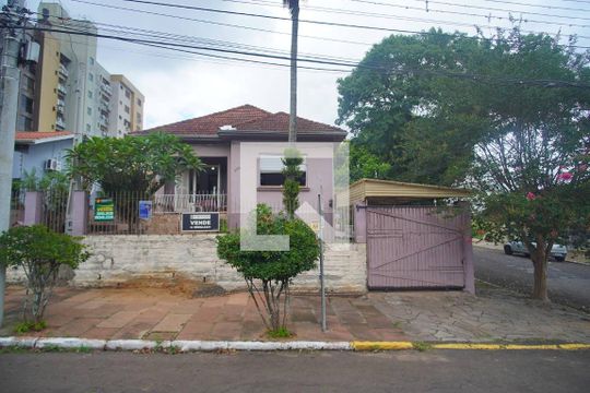 Fachada de casa à venda com 4 quartos, 286m² em Vila Nova, Novo Hamburgo