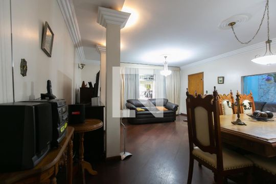 Sala 1 de casa à venda com 4 quartos, 350m² em Cidade Líder, São Paulo