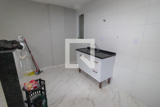 Apartamento para alugar com 2 quartos, 60m² em Vila Santa Cruz, Duque de Caxias