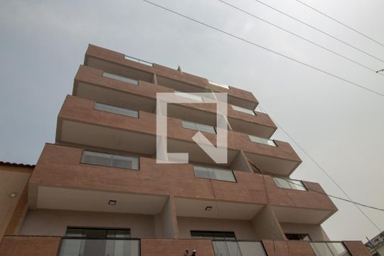 Fachada de apartamento para alugar com 1 quarto, 60m² em Vila Santa Cruz, Duque de Caxias