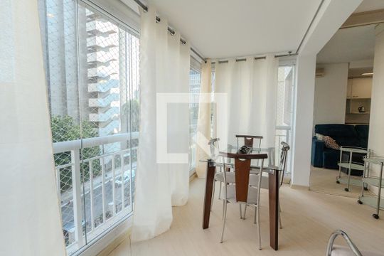 Sacada de apartamento para alugar com 1 quarto, 55m² em Cerqueira César, São Paulo