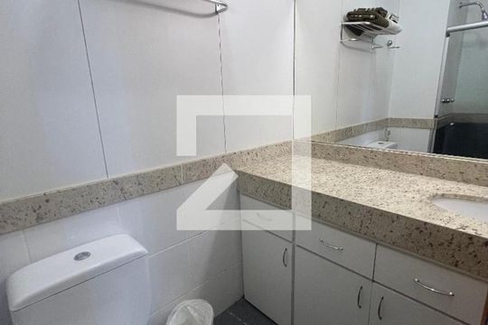 Banheiro de apartamento para alugar com 1 quarto, 40m² em Vila da Serra, Nova Lima