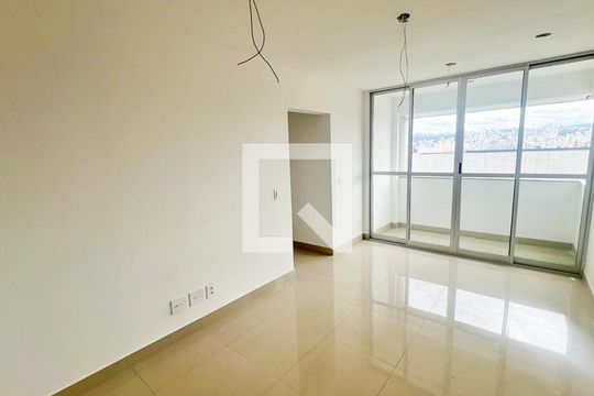 Apartamento à venda com 3 quartos, 176m² em Carlos Prates, Belo Horizonte