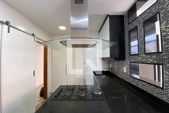 Cozinha de apartamento à venda com 3 quartos, 105m² em Méier, Rio de Janeiro