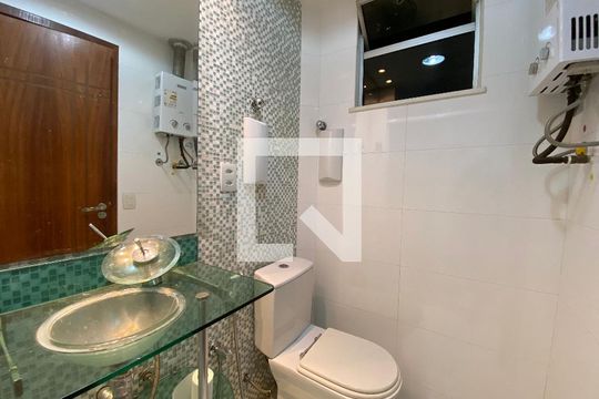 Banheiro Social de apartamento à venda com 3 quartos, 105m² em Méier, Rio de Janeiro