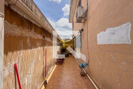 Quintal de casa à venda com 3 quartos, 139m² em Vila Palmeiras, São Paulo