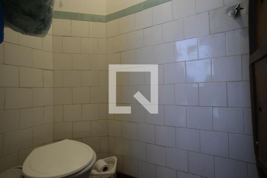 Banheiro de Serviço de casa para alugar com 2 quartos, 90m² em Vila Mariana, São Paulo