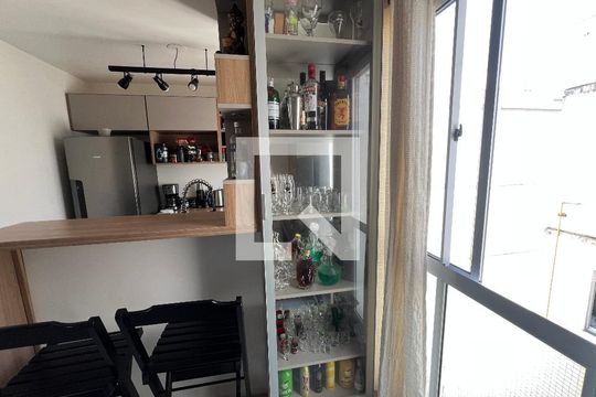Sala de apartamento à venda com 2 quartos, 45m² em Canudos, Novo Hamburgo