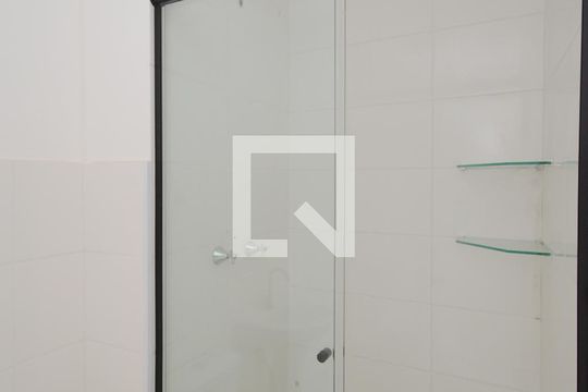 Banheiro de apartamento à venda com 2 quartos, 36m² em Vila Baby, São Paulo